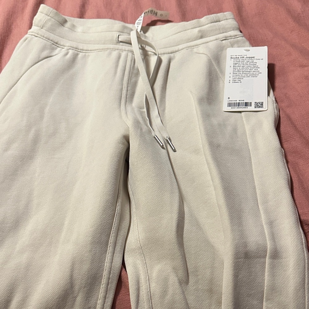 Lululemon Athletica Cream Sweatpants